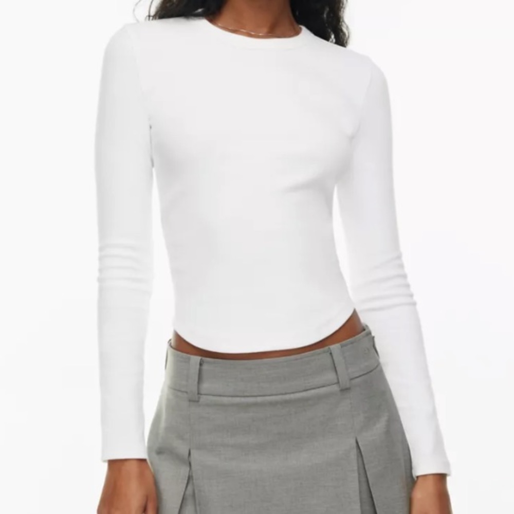 Aritzia Long Sleeve Shirt